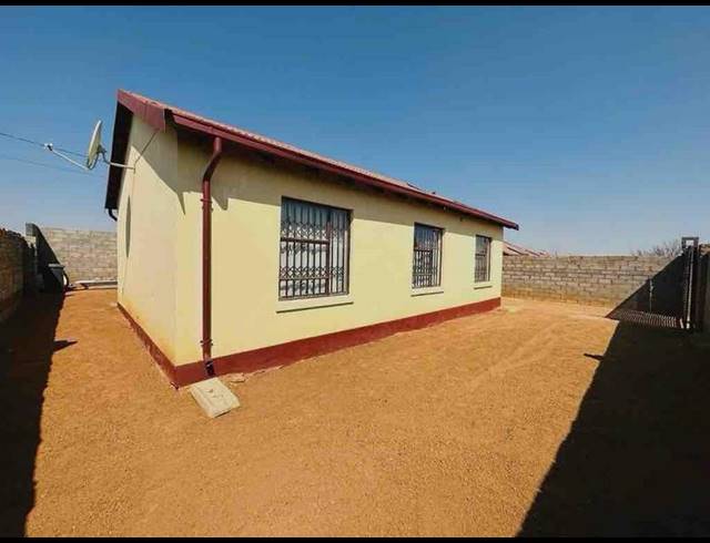 3 BEDROOM HOUSE FOR SALE IN BRAM FISCHERVILLE